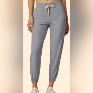 Vuori Weekend Jogger gray L New with Tags